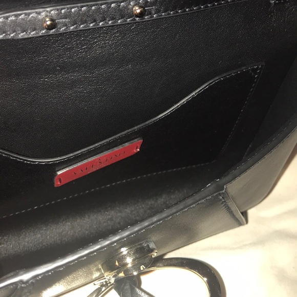 Sold 🤩Valentino Garavani Clutch - Picture 4 of 8